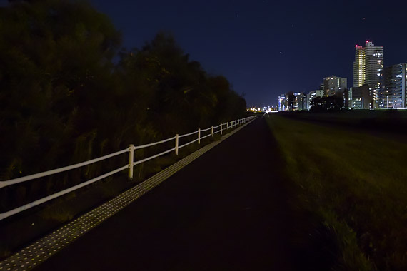 中島公園の横あたり