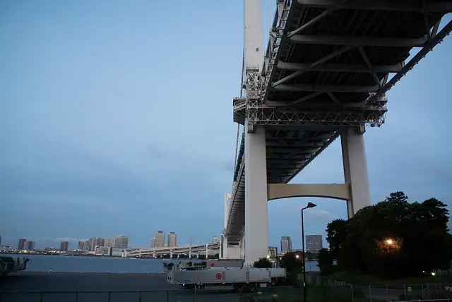 レインボーブリッジの遊歩道の入り口近辺