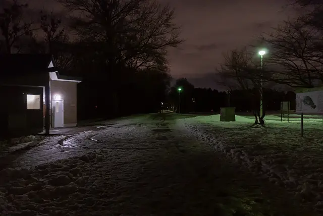 冬も利用可能なスタジアム前トイレ(2026年12月)